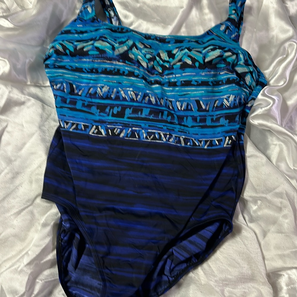 Ladies swimsuit size 18
